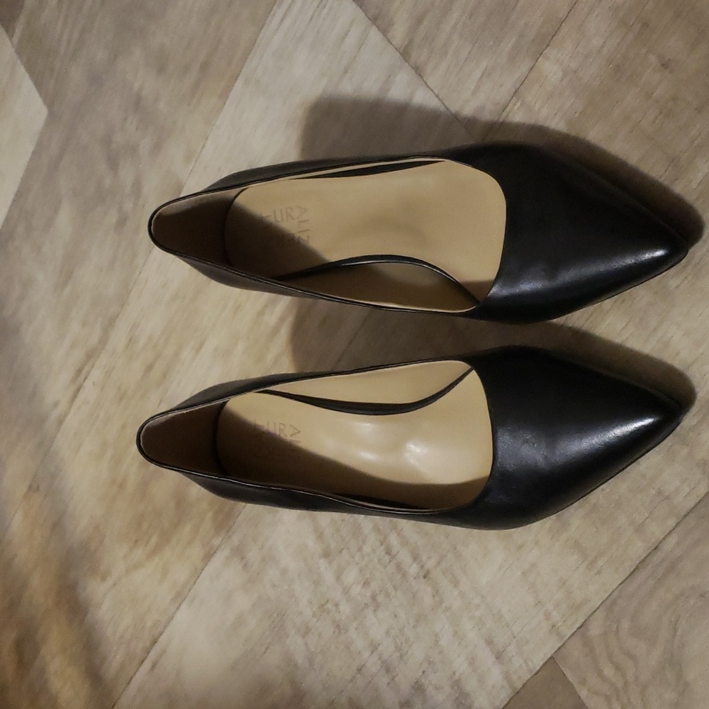 Naturalizer Size 10W black